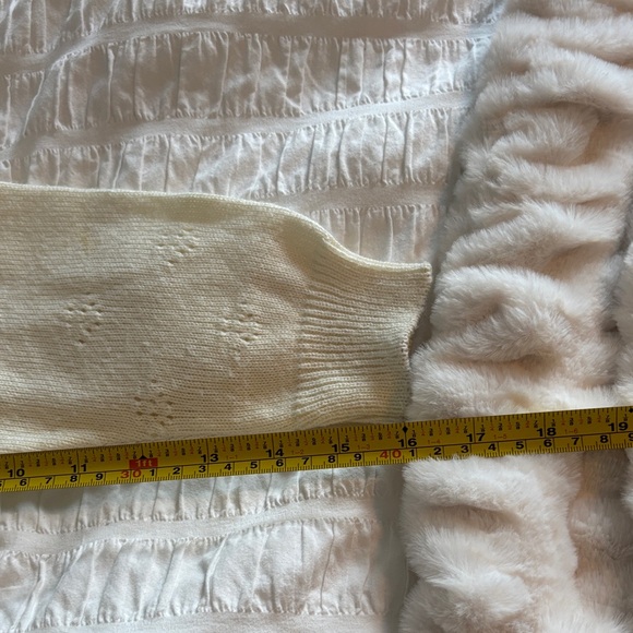 Off-the-Shoulder Cream Sweater - Picture 9 of 9